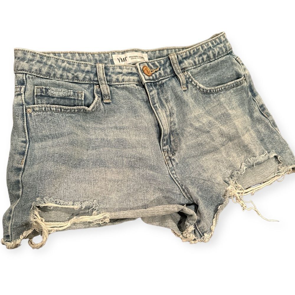 YMI Festival Shortd Size 7 Distressed